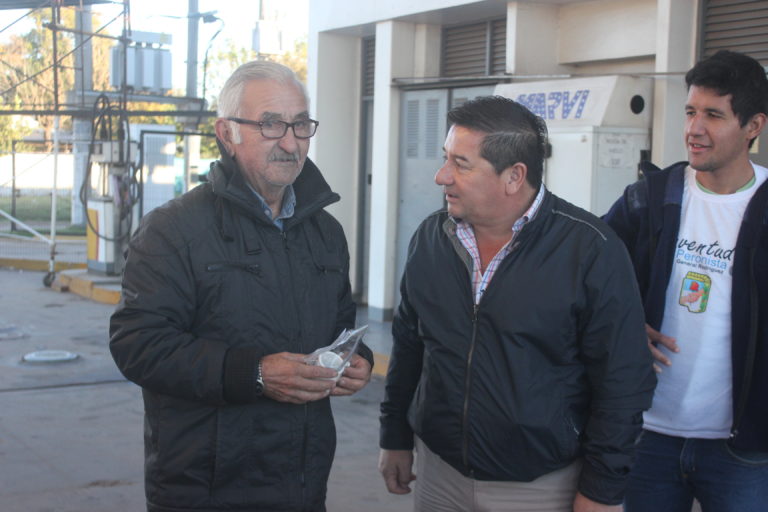 JOSÉ LUIS BENÍTEZ Y UNA FORMA DISTINTA DE AGASAJAR A LOS TRABAJADORES