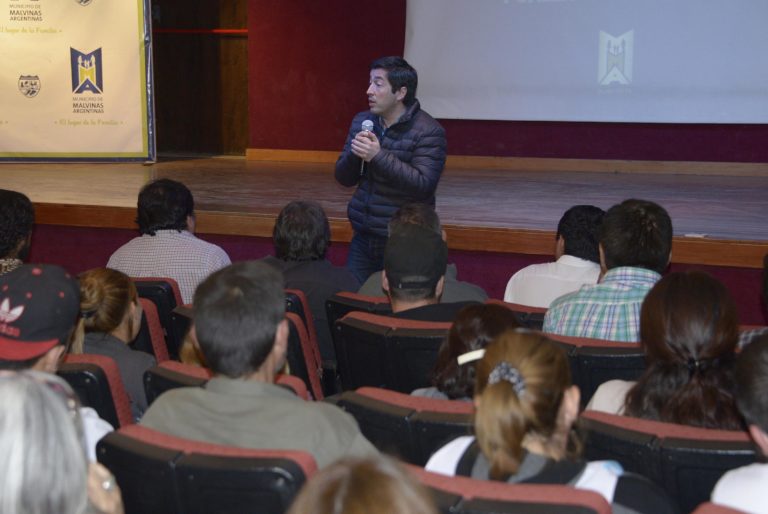 Nardini presentó nuevo programa de formación en oficios con salida laboral