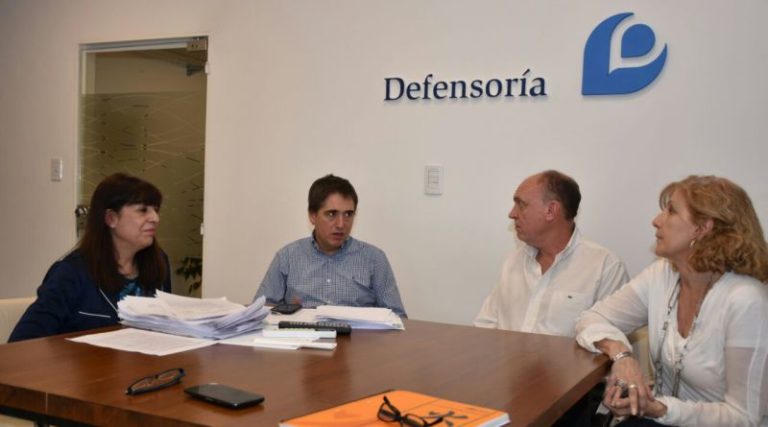 La Defensoría irá a la Justicia contra el posible desembarco de Farmacity en la Provincia