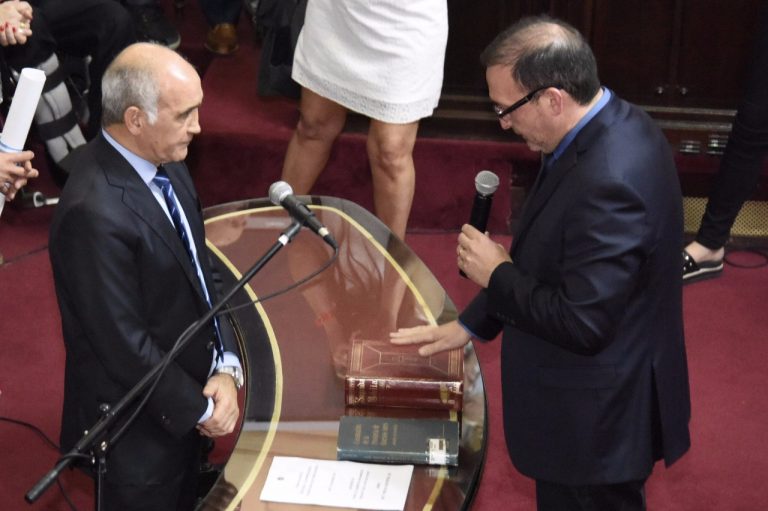 Luis Vivona juró como Senador Provincial