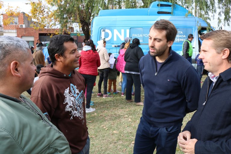Pazos y el senador Tapia realizaron una recorrida por José C. Paz