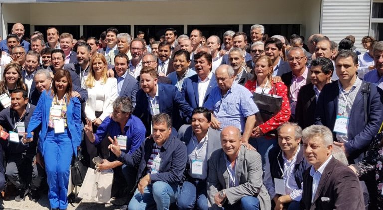 Intendentes firmaron documento en contra de Vidal