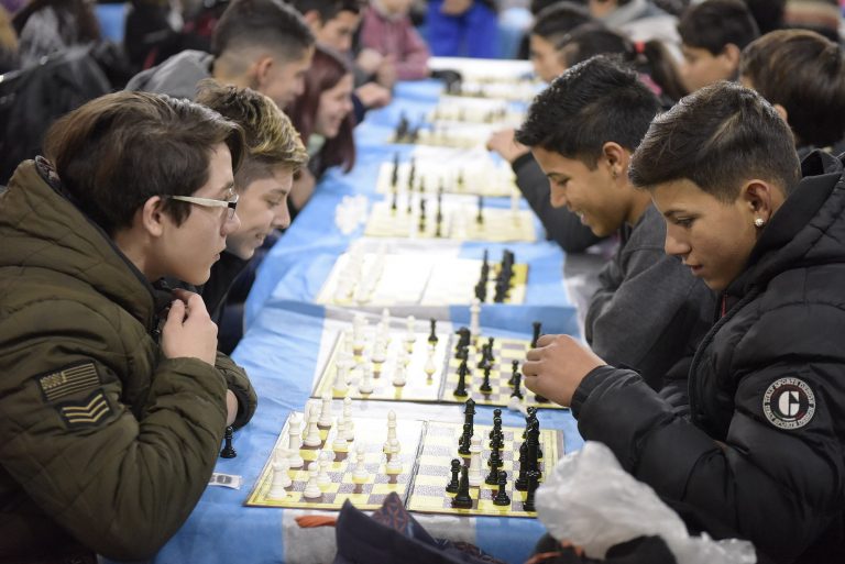 Mil chicos participaron del 1er Encuentro Regional de Ajedrez
