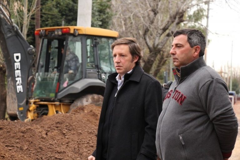 Arrancó una nueva obra de cloacas en barrio Obligado