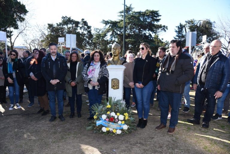 MENÉNDEZ RINDIÓ HOMENAJE AL GENERAL PERÓN