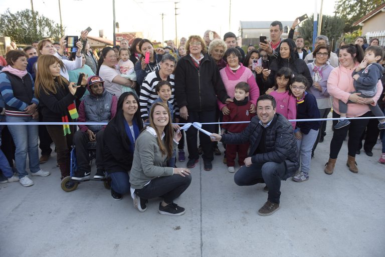 Leo Nardini inauguró el pavimento de la calle José Márquez