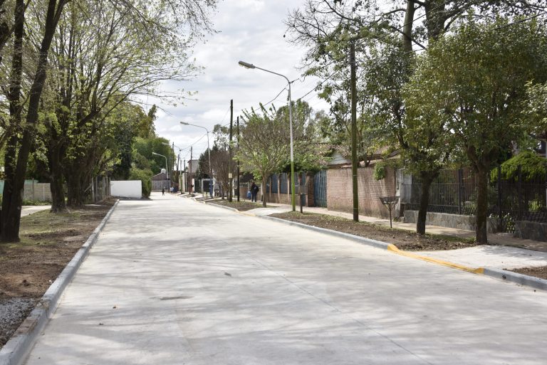Pavimentación e hidráulica en la calle Comodoro Rivadavia