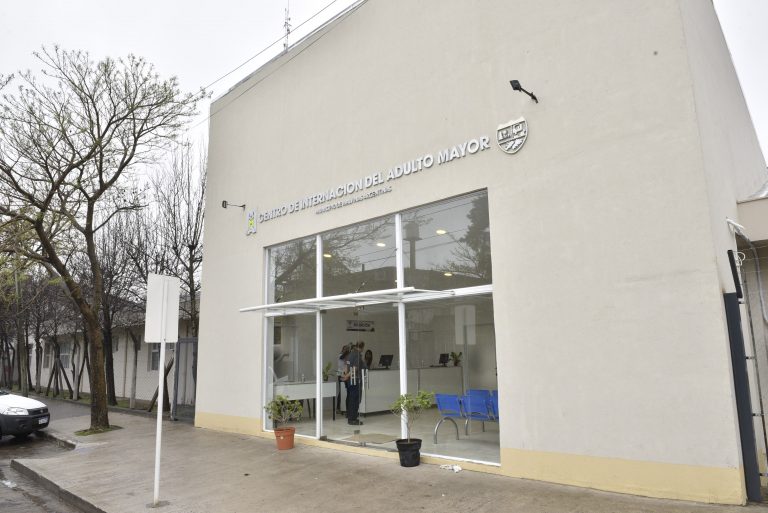 Nardini presentó el Hospital de Adultos Mayores