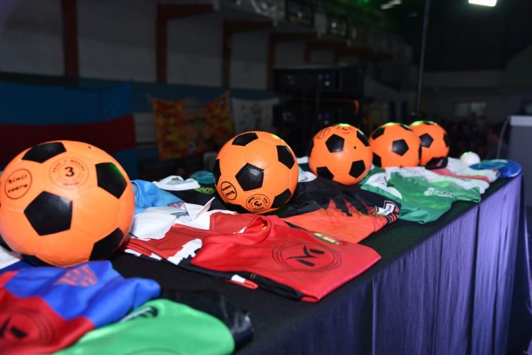 ENTREGA DE EQUIPOS DEPORTIVOS A CLUBES DE MERLO