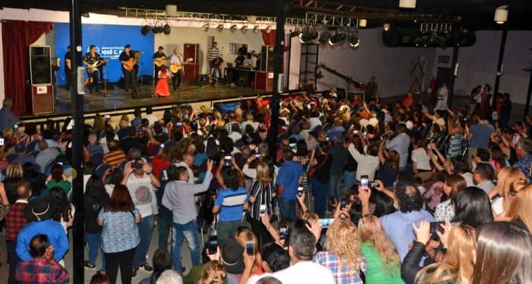 1.500 paceños vinieron a disfrutar de los mejores grupos chamameceros