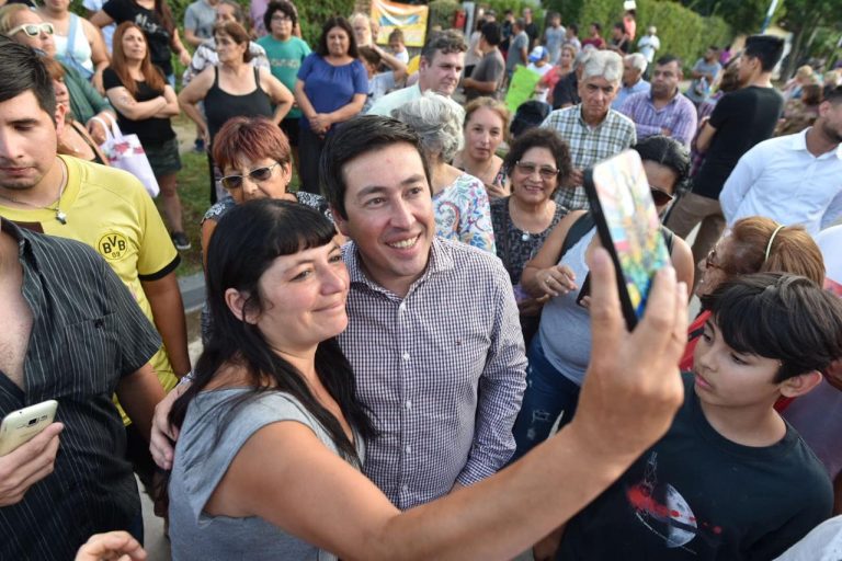 Leo Nardini inauguró 17 cuadras de nuevos pavimentos