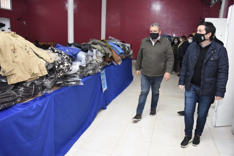 Nardini firma convenio con Nación y Provincia para asistir a niños, niñas y adolescentes de Malvinas Argentinas