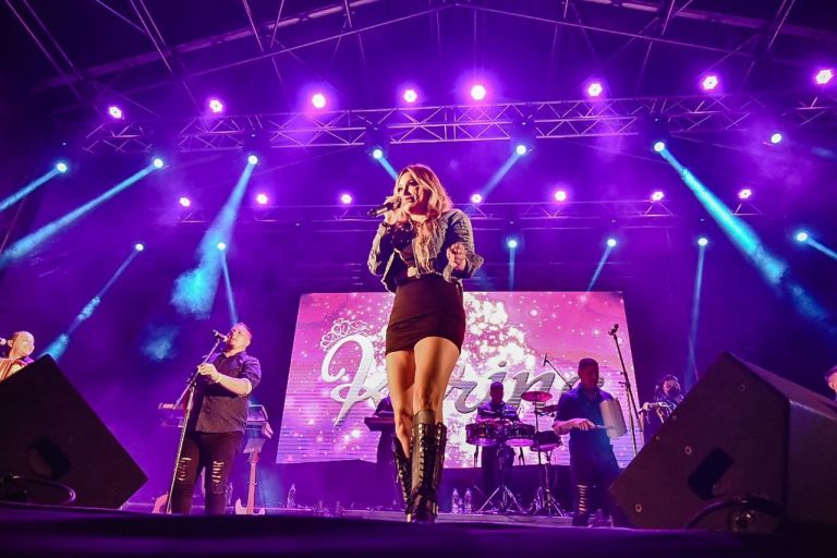 Los vecinos de Hurlingham bailaron al ritmo de Karina en el predio municipal