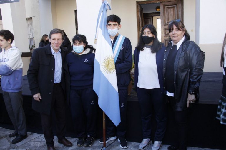 Emotivo homenaje para restituir el nombre a la Avenida León Gallardo en San Miguel