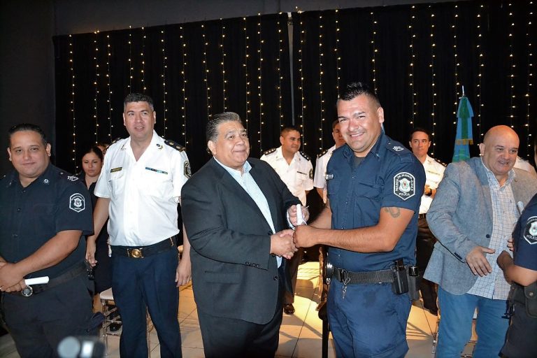 EL INTENDENTE ISHII ACOMPAÑÓ EL ACTO ANIVERSARIO DE LA CREACIÓN DE LA POLICÍA DE LA PROVINCIA DE BUENOS AIRES EN JOSÉ C. PAZ