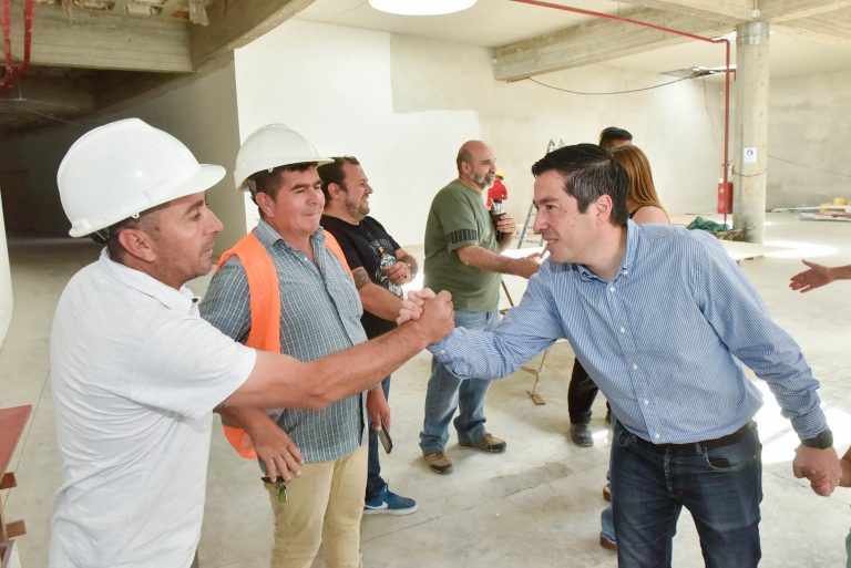 Leo Nardini supervisó los avances del Nuevo Hospital Universitario de Malvinas Argentinas