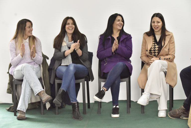 Se realizó un encuentro junto a instituciones ligadas al bienestar animal en  Malvinas Argentinas.
