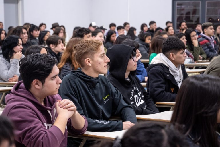 A través del programa “Tu Futuro Se Ve”, el Municipio de Tigre ofrece talleres de primer empleo destinados a jóvenes del distrito