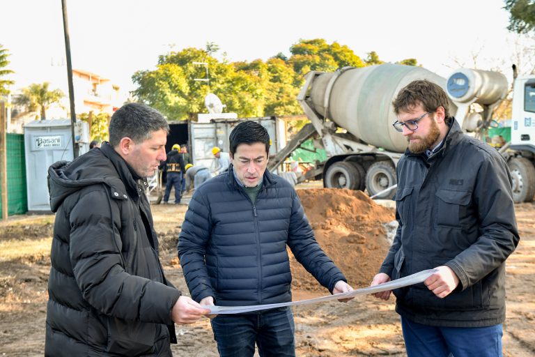 Leo Nardini supervisó el inicio se la puesta en valor de la Plaza Central de Tortuguitas