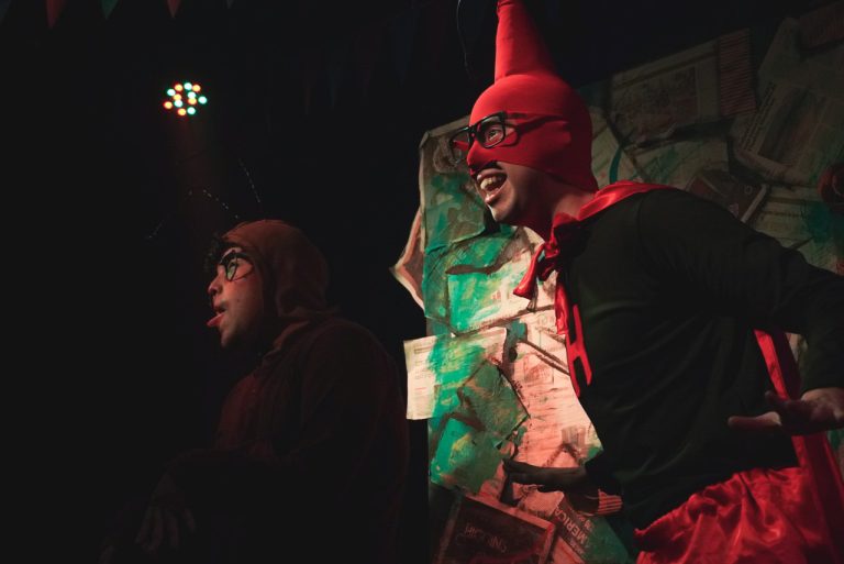 OBRA DE TEATRO INFANTIL “EL HOMBRE HORMIGA” EN EL CENTRO CULTURAL DE JOSÉ C PAZ