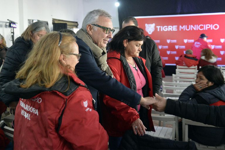 En Tigre centro, Julio Zamora reconoció a más de 200 trabajadoras y trabajadores vecinales por su labor en la comunidad