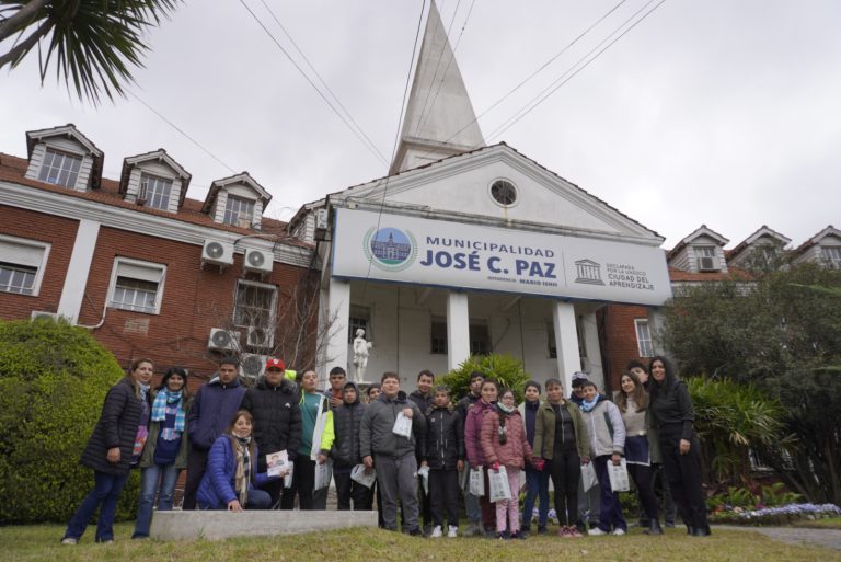 VISITA EDUCATIVA A LA MUNICIPALIDAD