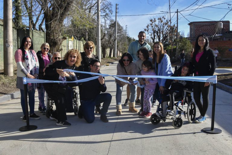 Nardini inauguró una nueva obra de pavimentación en la ciudad de Los Polvorines