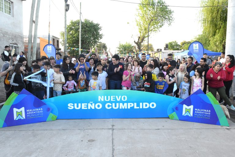Un nuevo sueño cumplido en el barrio “Santa Mónica”, donde Leo Nardini inauguró ocho cuadras de pavimento
