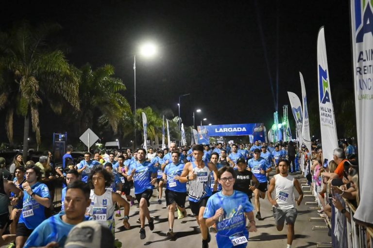 Más de ocho mil personas participaron de la 3ra Milla Nocturna de Malvinas Argentinas